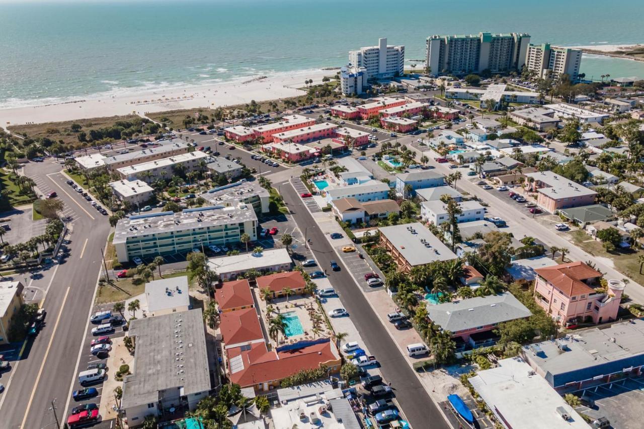 Upham Beach Inn St. Pete Beach Exterior photo